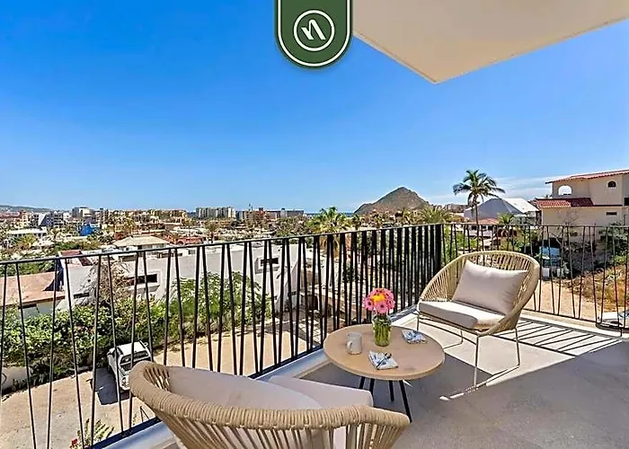 Apartment Amazing 2br With Terrace Overlooking The Marina